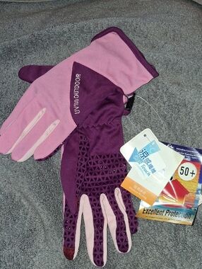 UV50+ Women's Two-Tone Pink & Purple Outdoor Gloves